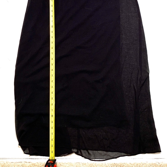 Elegant Black Dress w/ Tan Detailing - Picture 6 of 6